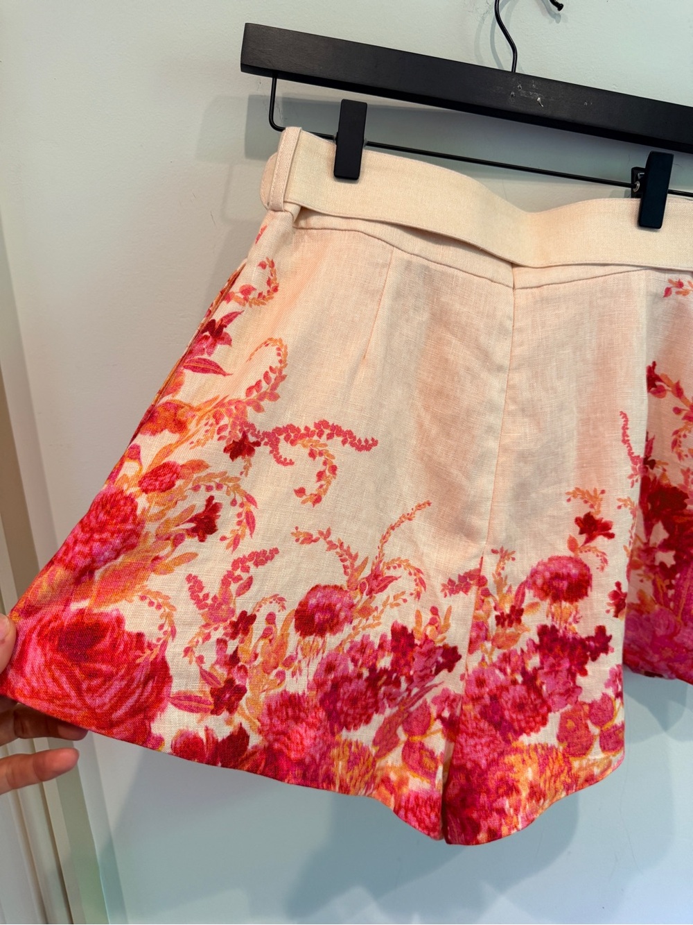 Zimmermann Linen Shorts, Size 2 - Picture 5 of 10